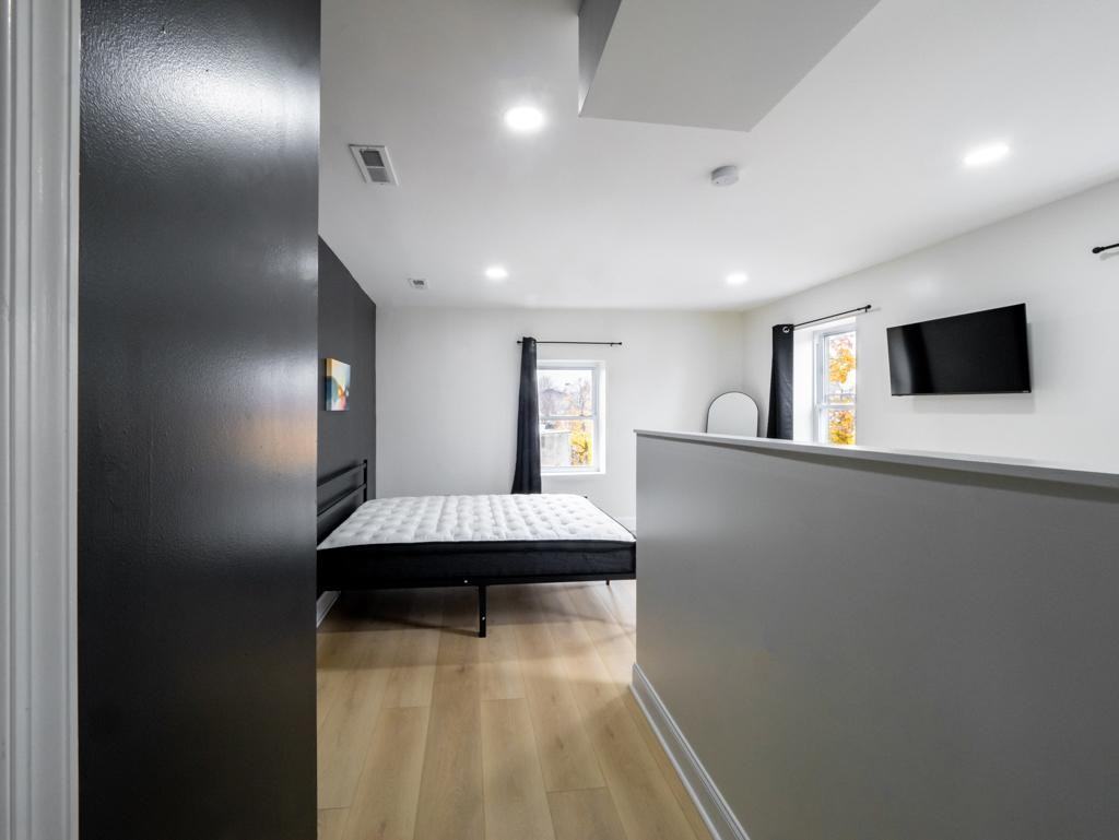 N 19th St - Photo 7 of 8