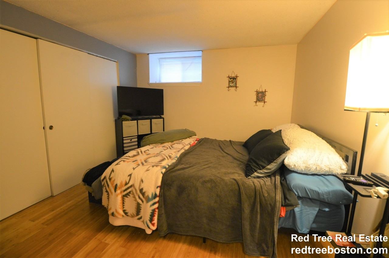 21 Kinross Rd #1 - Photo 7 of 11