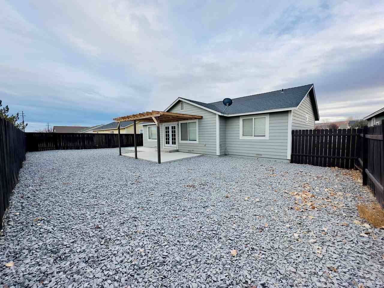 1014 Pepper Ln - Photo 2 of 20