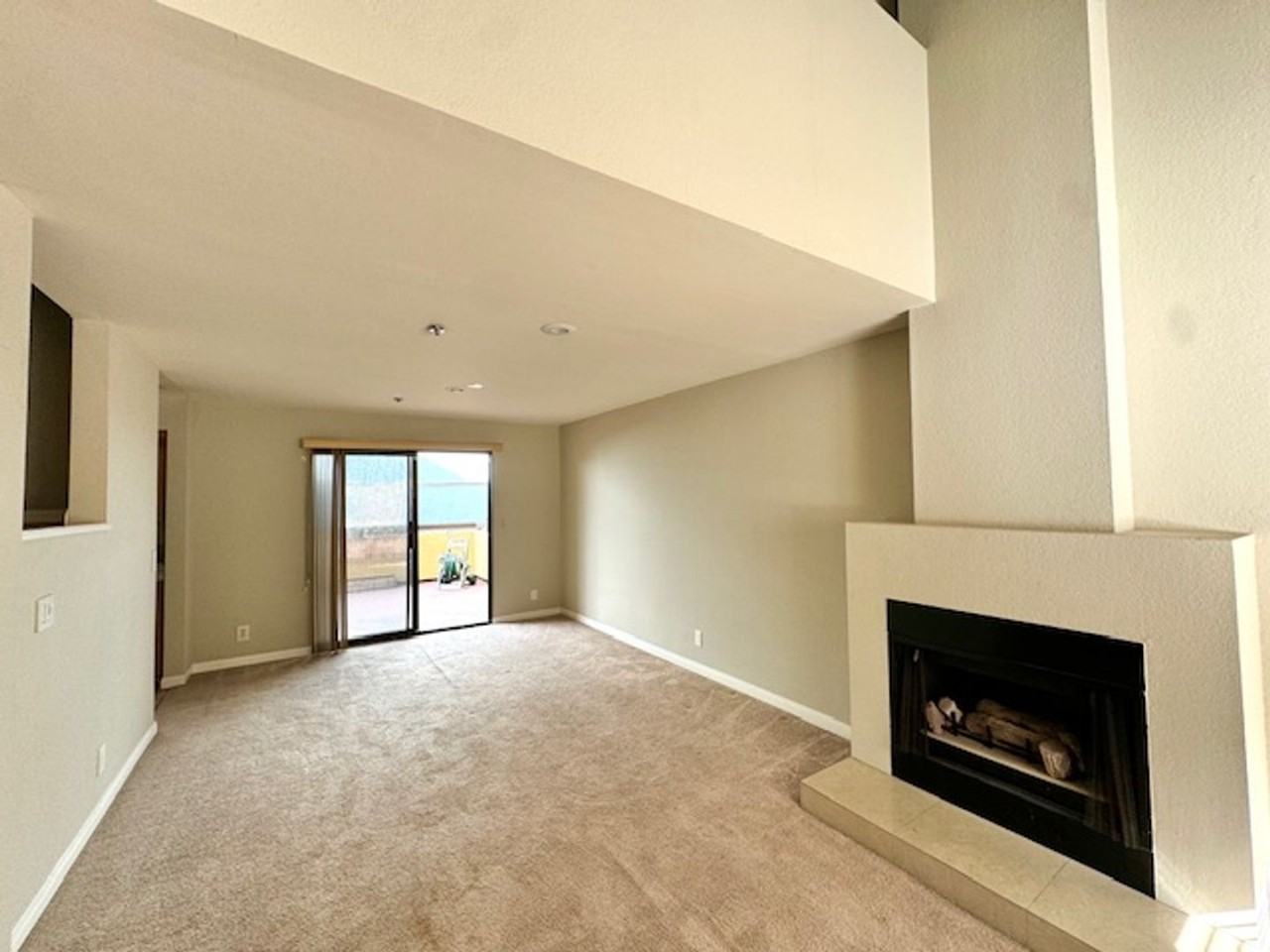 1909 Vassar St #103 - Photo 2 of 32