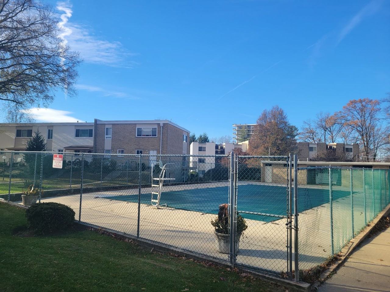 3133 University Blvd W - Photo 2 of 35