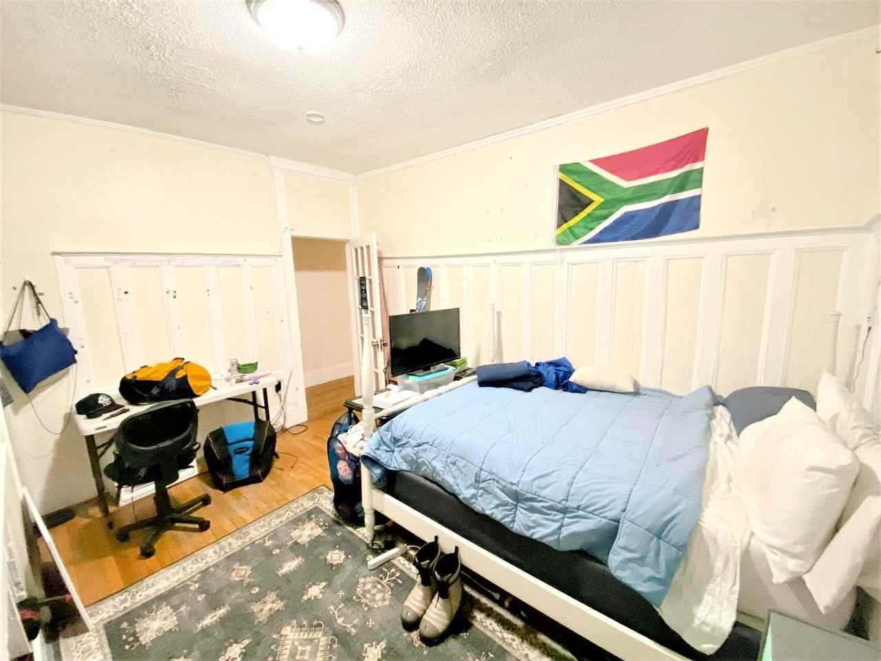 455 Park Dr - Photo 4 of 13