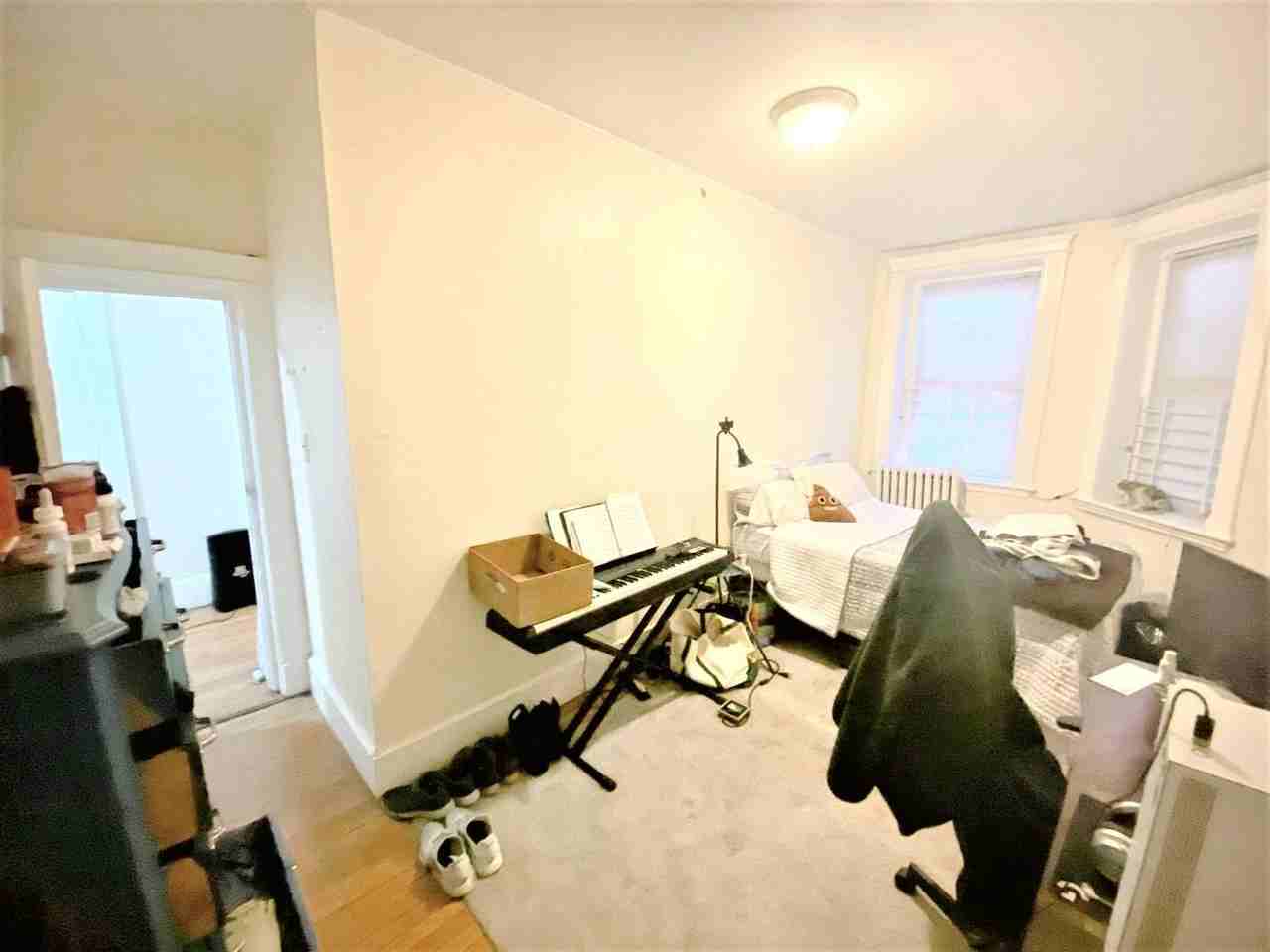 455 Park Dr - Photo 6 of 13