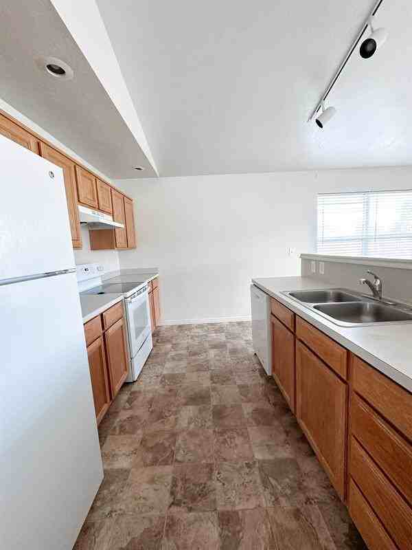 315 Nw - Photo 6 of 12