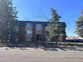 featured image of 2310 E Garfield St #A8