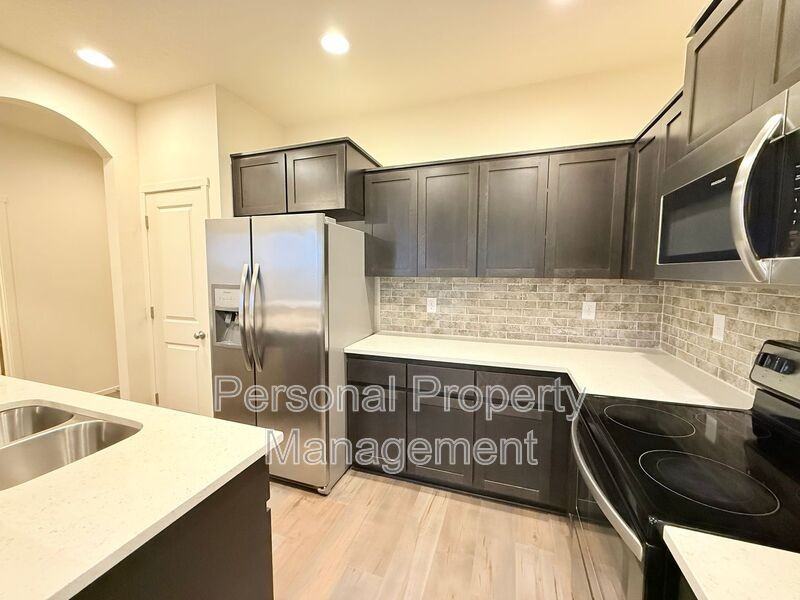 7002 Ne 13th Ave - Photo 2 of 18