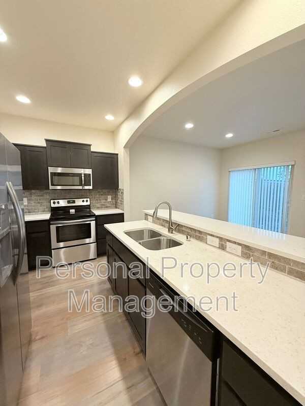 7002 Ne 13th Ave - Photo 4 of 18