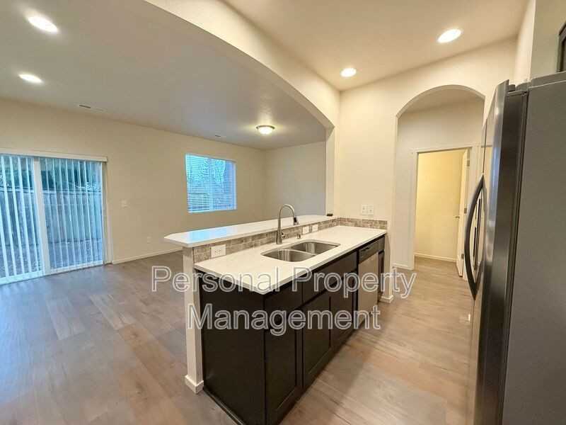 7002 Ne 13th Ave - Photo 5 of 18