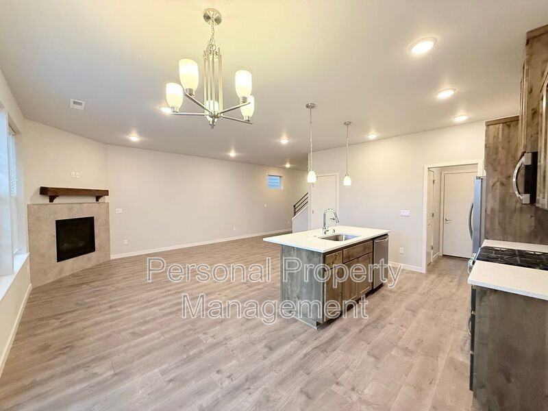 3512 Ne 61st Way - Photo 2 of 19