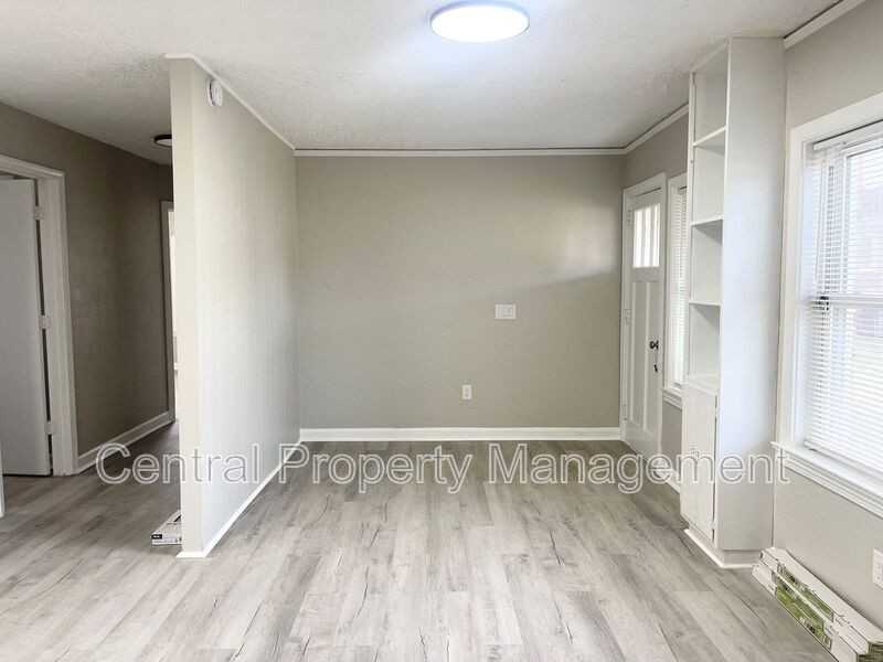 904 East Georgia Road - Photo 6 of 15