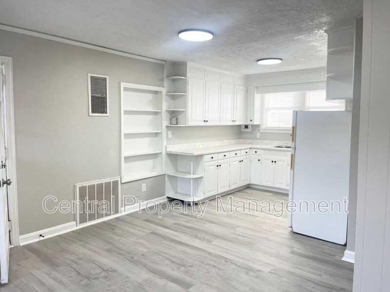 904 East Georgia Road - Photo 7 of 15