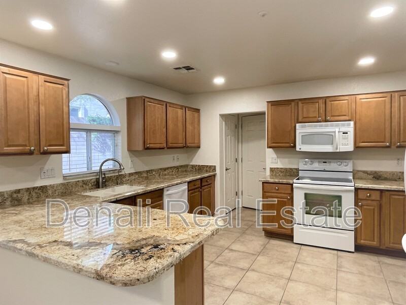 7650 E Williams Dr #1016 - Photo 6 of 30