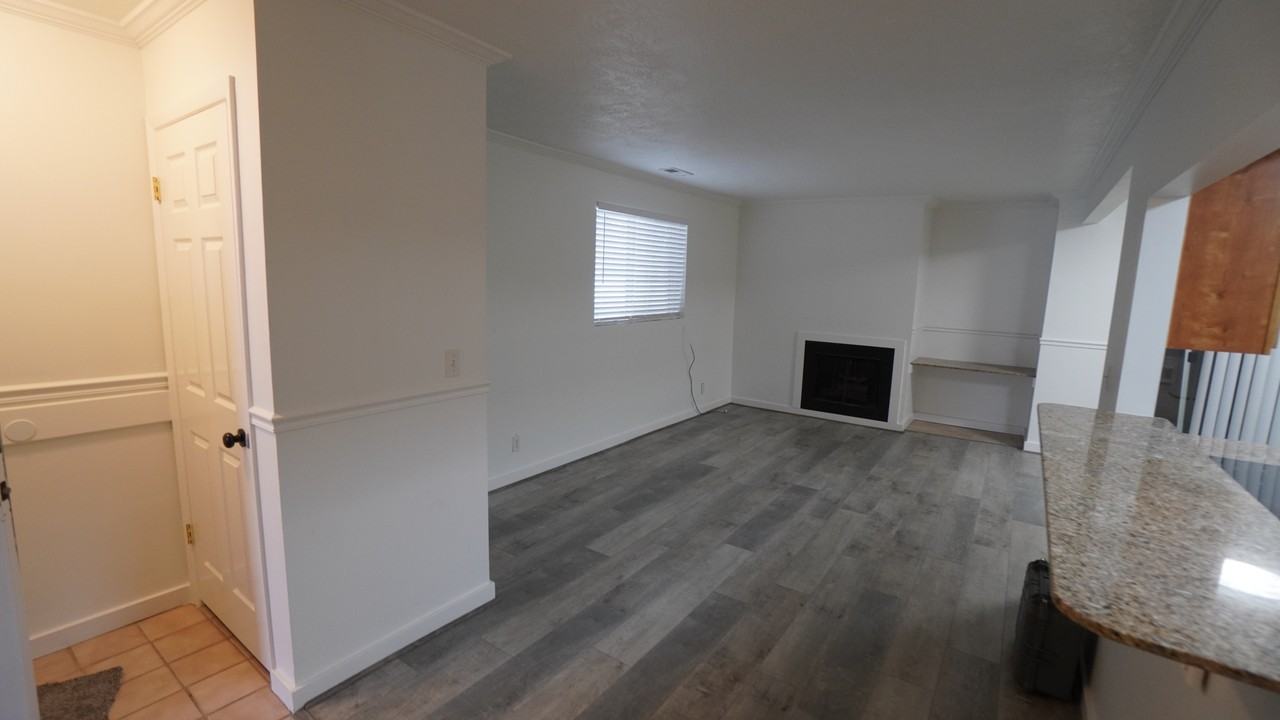 4536 Sw #2 - Photo 2 of 18
