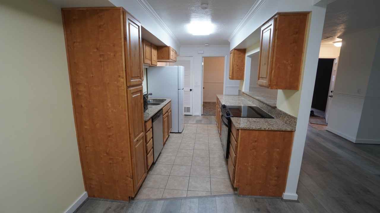 4536 Sw #2 - Photo 6 of 18