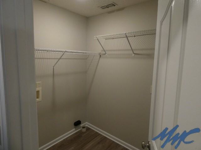 1114 Melvin Dr - Photo 4 of 17