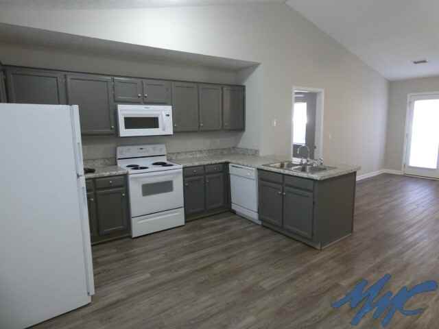 1114 Melvin Dr - Photo 6 of 17