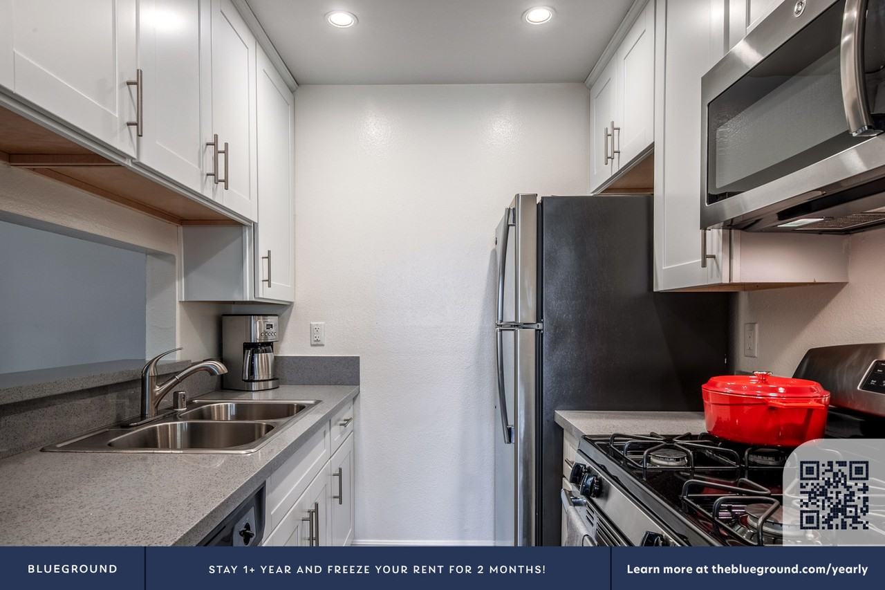 535 Gayley Ave #191 - Photo 7 of 24