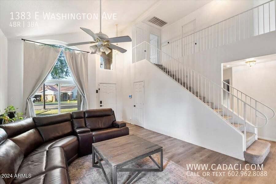 1383 E Washington Ave - Photo 2 of 22