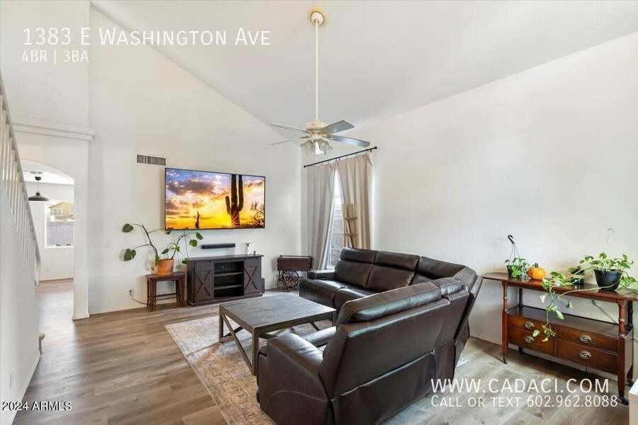 1383 E Washington Ave - Photo 3 of 22