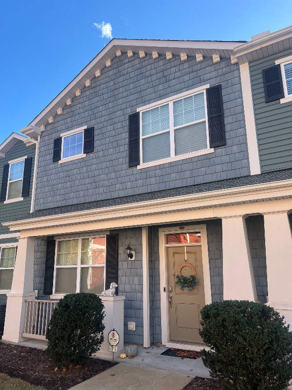 4311 Farringdon Way - Photo 2 of 4