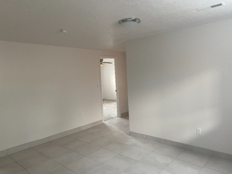1481 12th St - Photo 3 of 10
