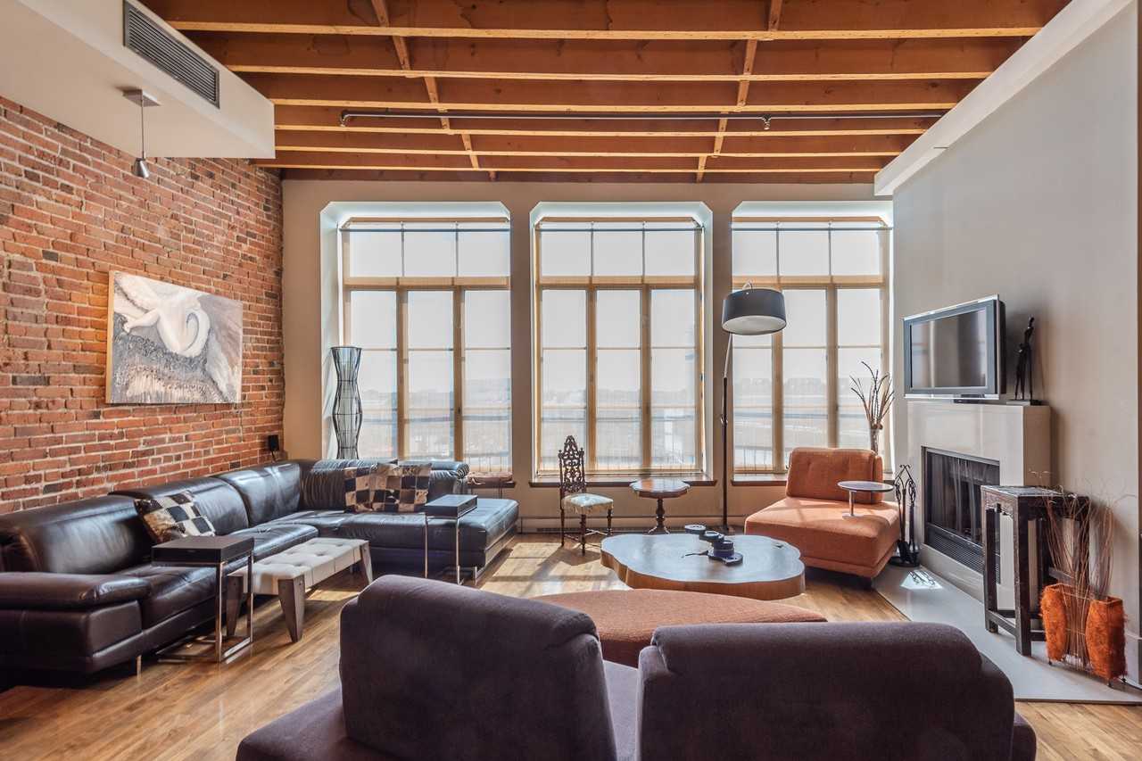 50 Rue Saint-Paul Ouest #34 - Photo 3 of 39