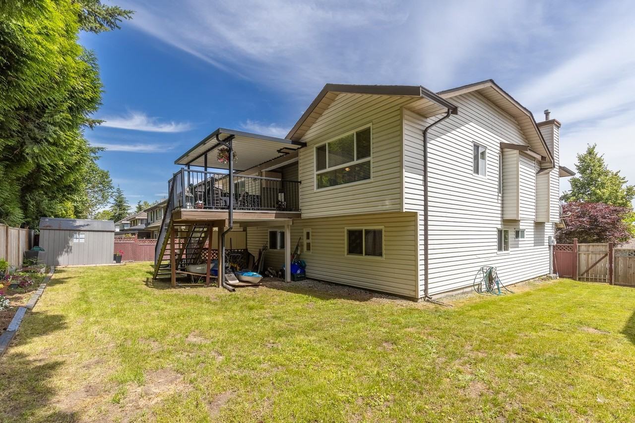 8237 167A Street - Photo 2 of 8