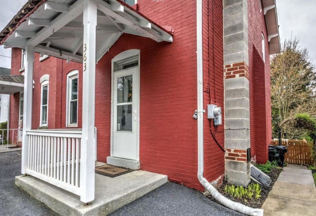 363 Boyd St - Photo 2 of 12