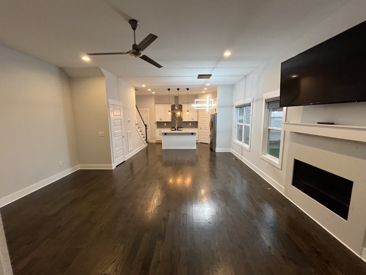 413 35th Ave N - Photo 2 of 24