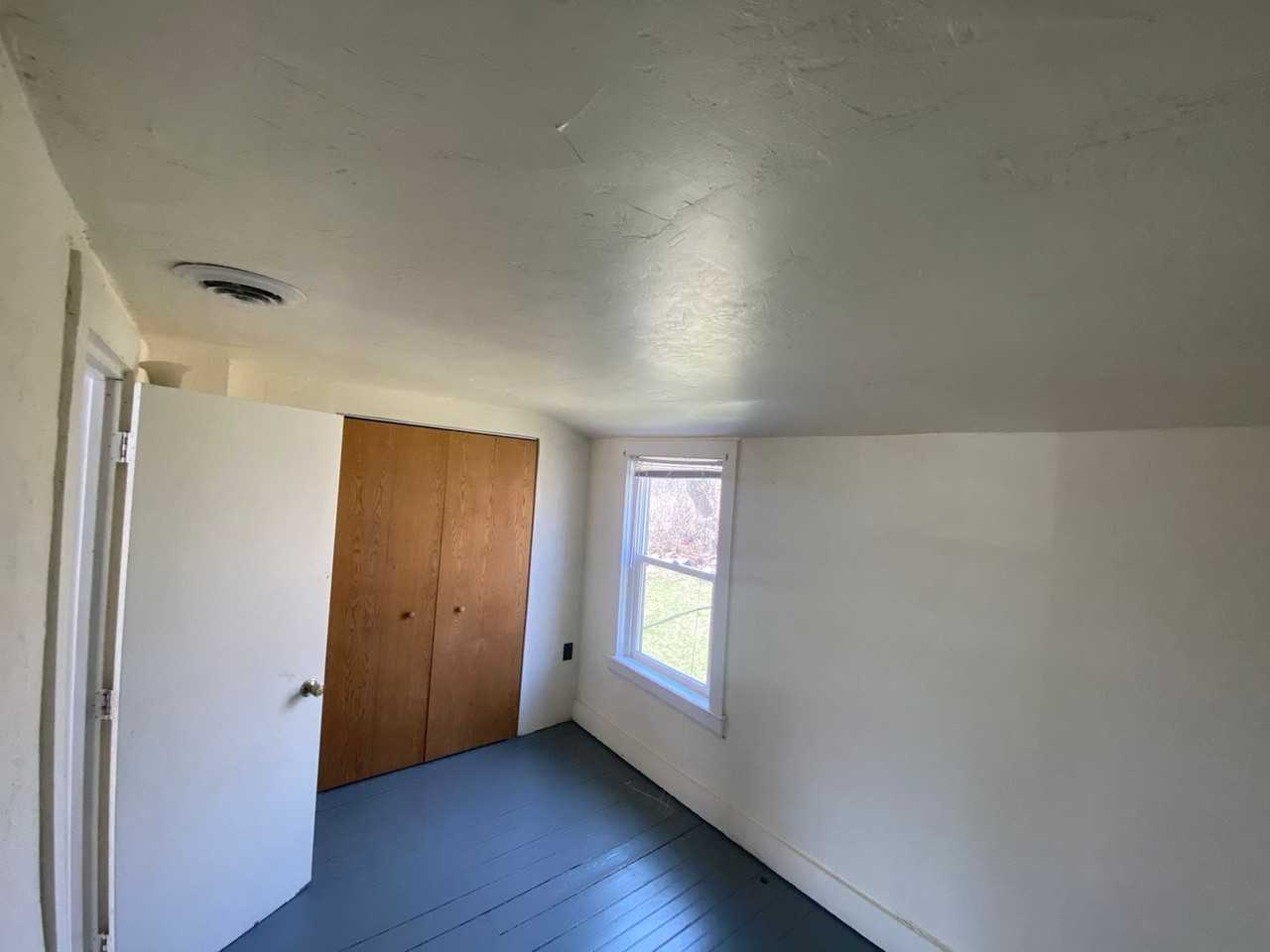 207 Lafayette St - Photo 2 of 9