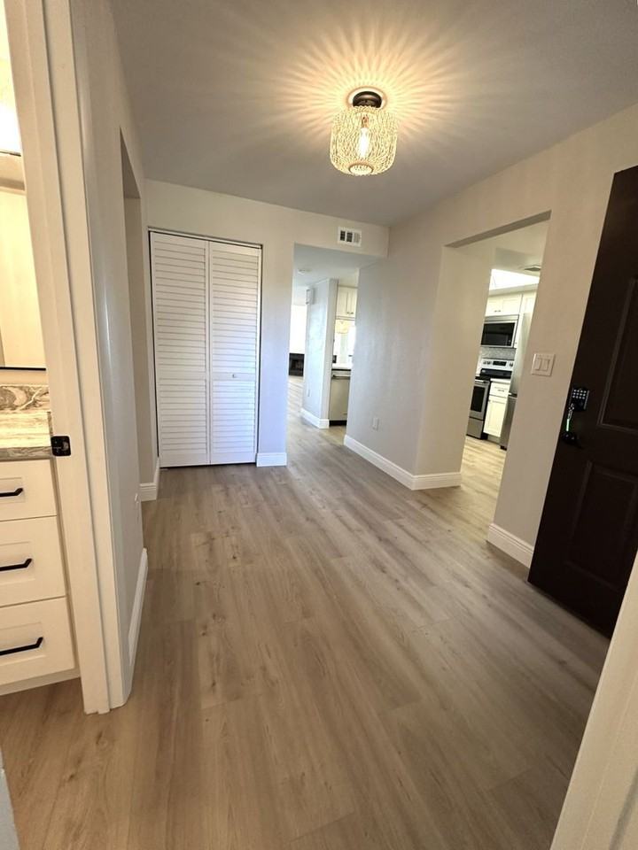 126 1st St E #209 - Photo 5 of 39