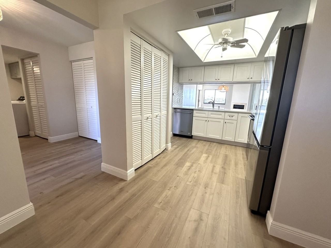 126 1st St E #209 - Photo 7 of 39
