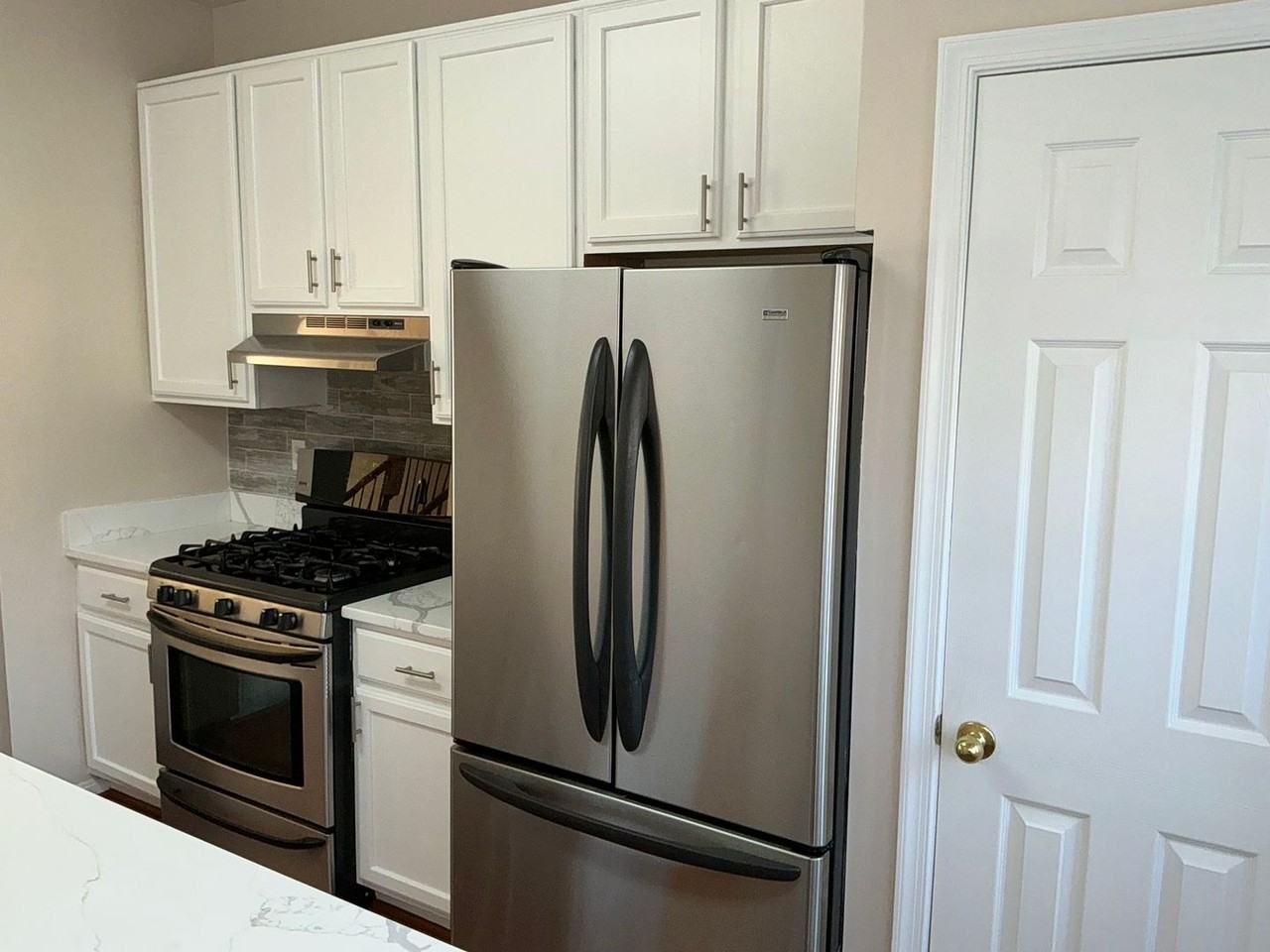 21103 Lake Spray Ter - Photo 3 of 32