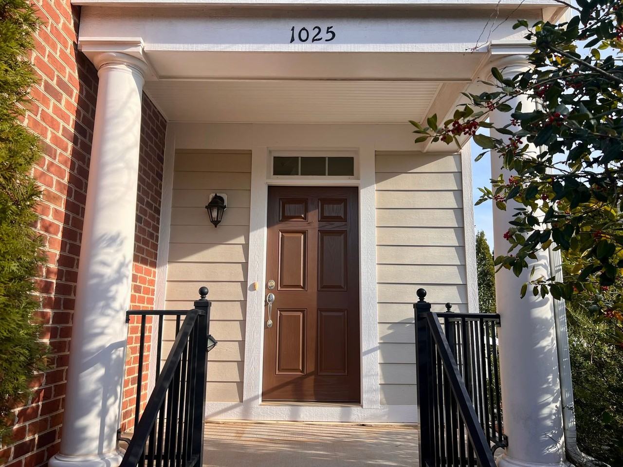 1025 Farrow Drive - Photo 3 of 43