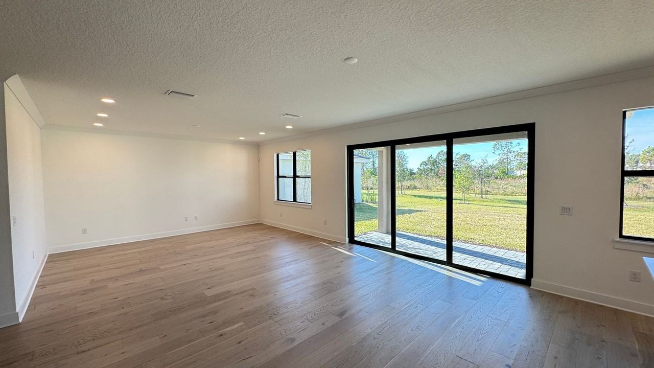 18515 Midsummer Pl - Photo 3 of 37