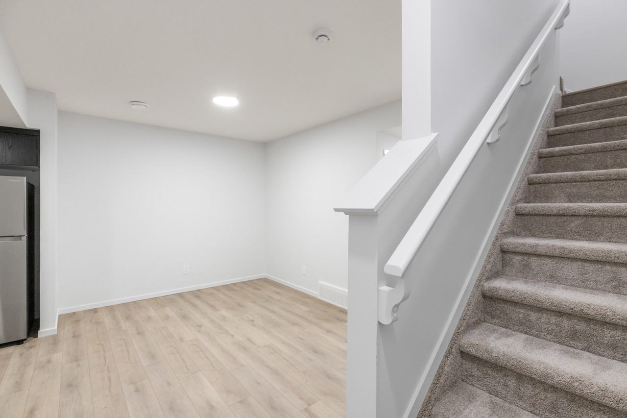 3624 213 St Nw Bsmt 3 #BS3 - Photo 2 of 18