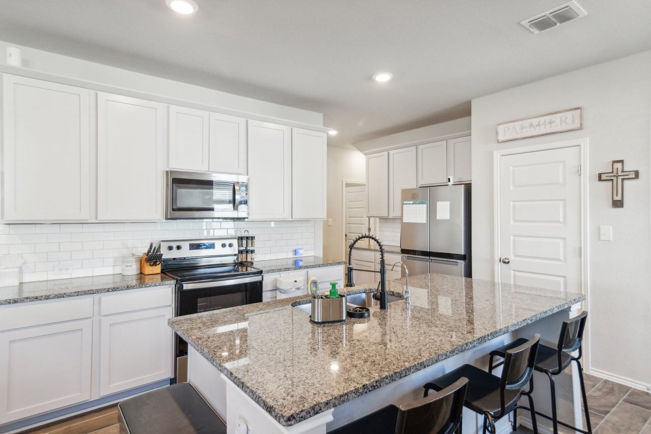 2409 Ayers Dr #NA - Photo 3 of 21