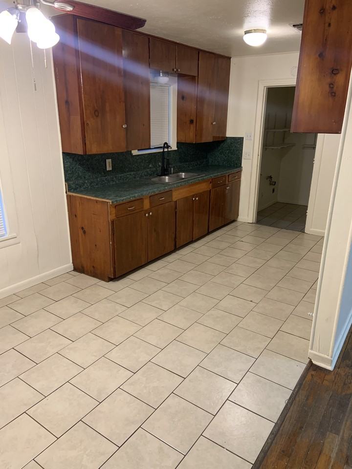 320 S Chiltipin St #NA - Photo 2 of 16