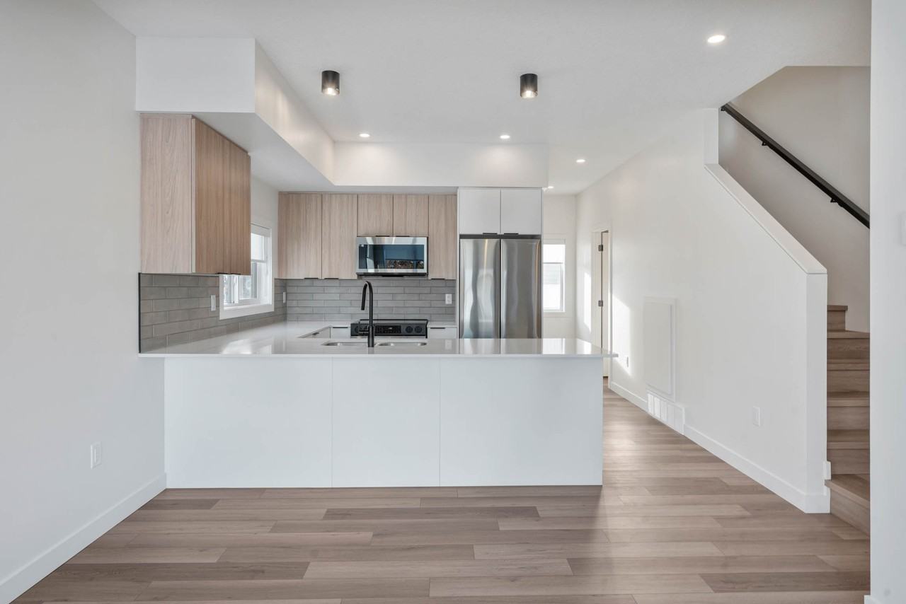 15309 94 Ave Nw - Photo 2 of 18