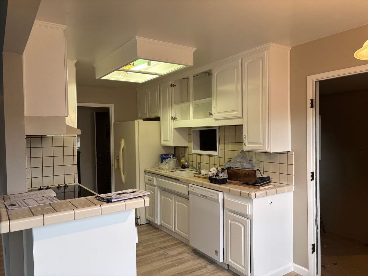 237 Valencia St - Photo 2 of 11