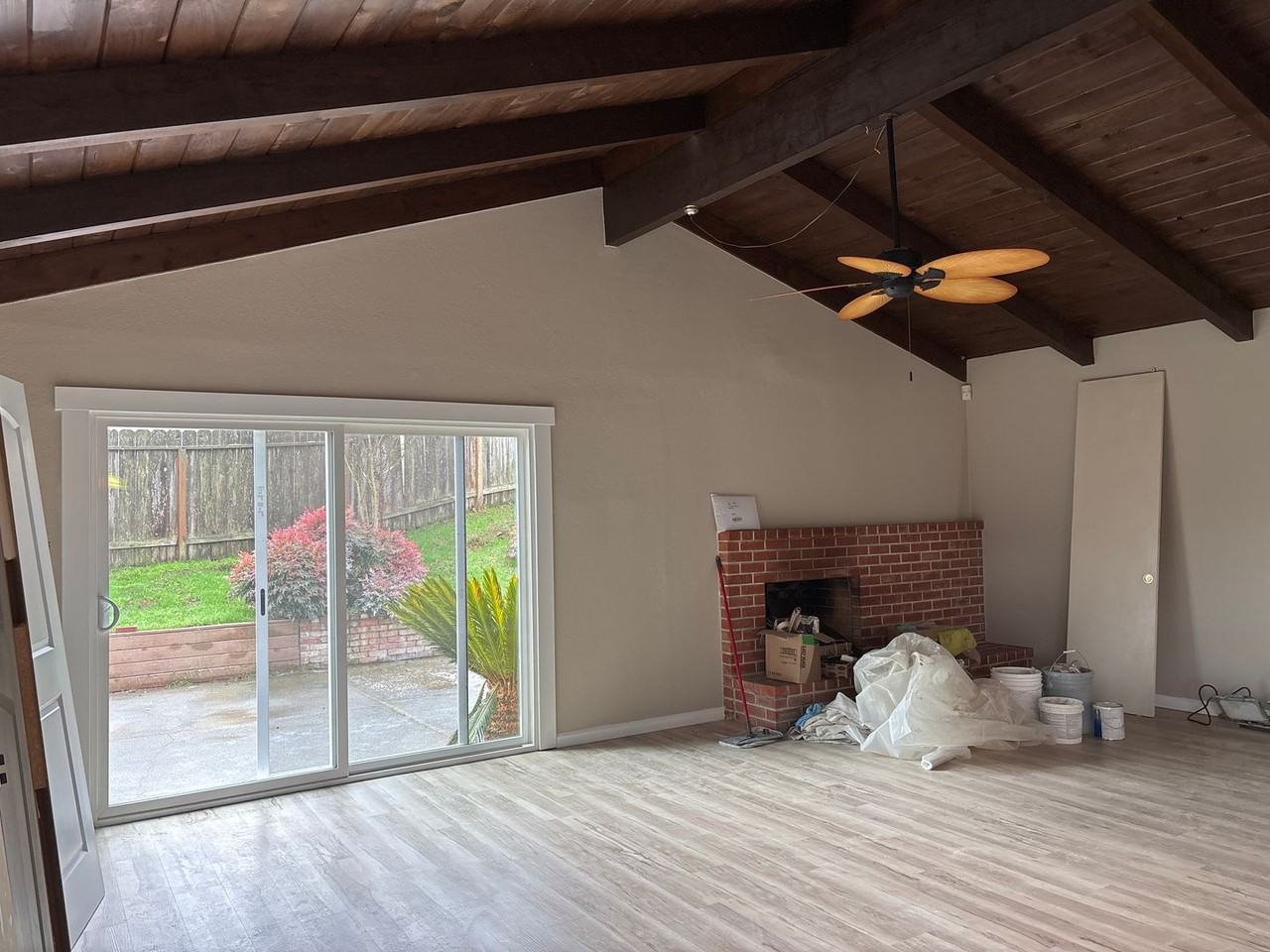 237 Valencia St - Photo 7 of 11