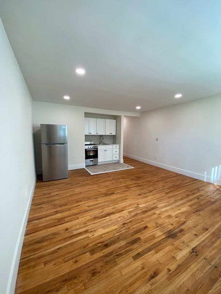 22 Cottage - Photo 5 of 46