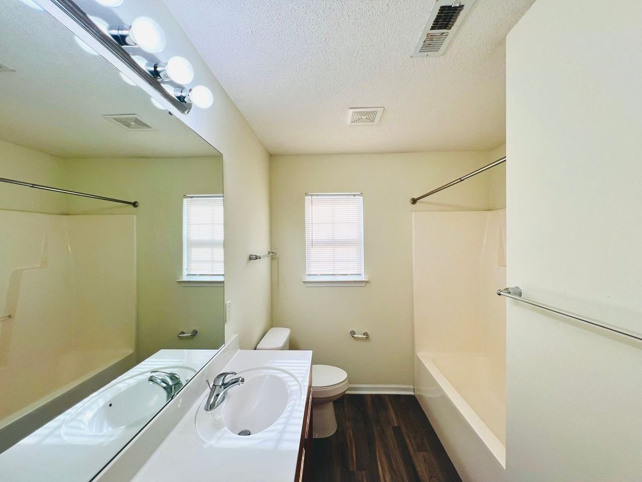 13507 Main Dr - Photo 7 of 11