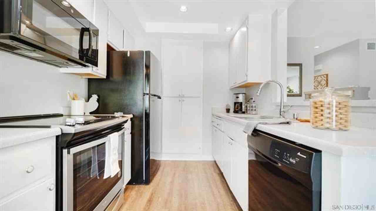 745 Pyramid Point Way - Photo 2 of 20