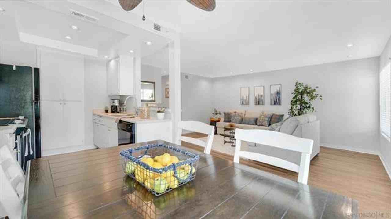 745 Pyramid Point Way - Photo 7 of 20