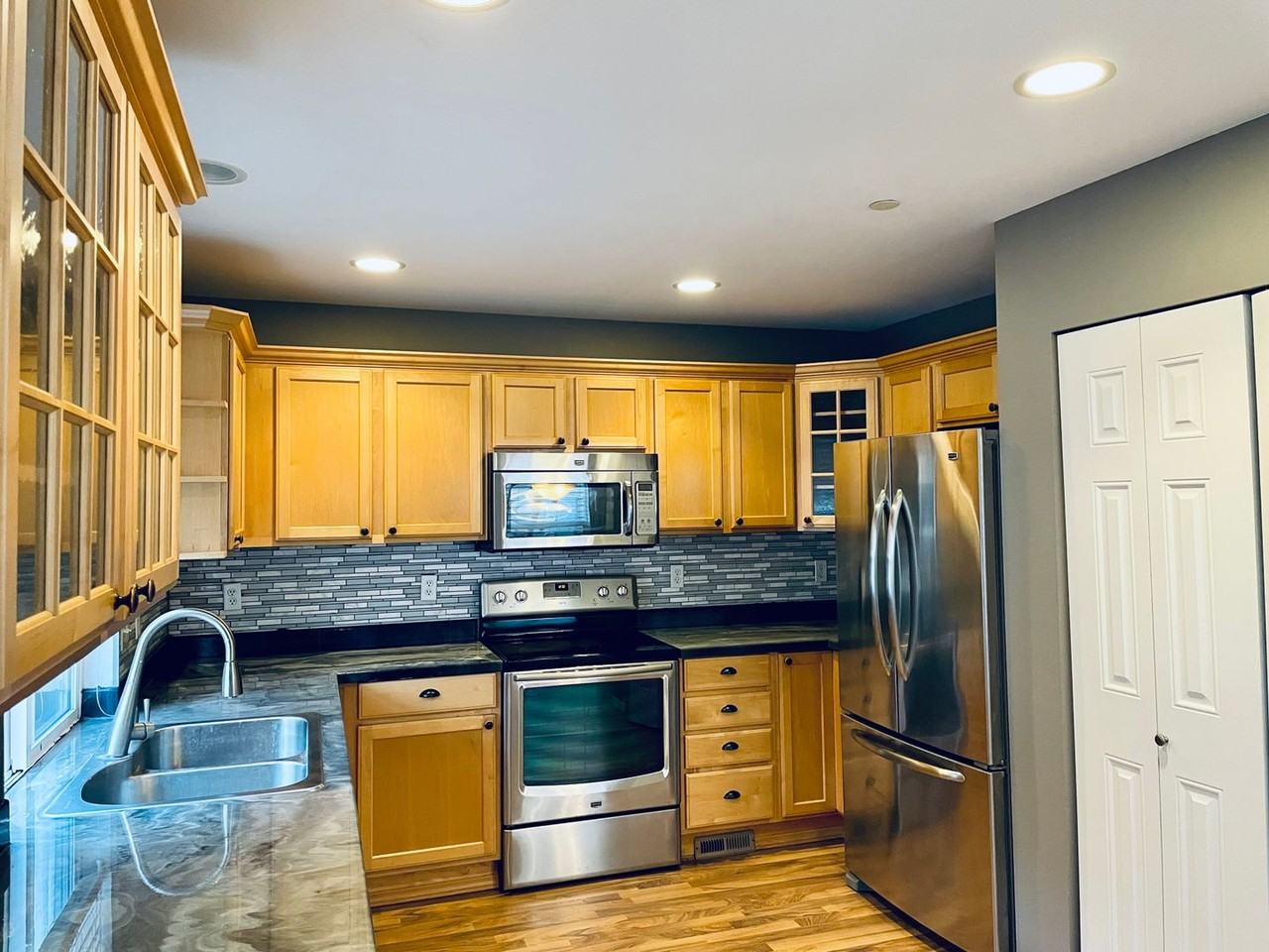 2597 Mcneil St - Photo 2 of 16