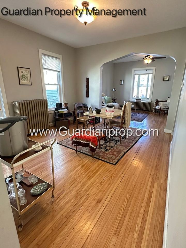 3005 E 24th St - Photo 3 of 18