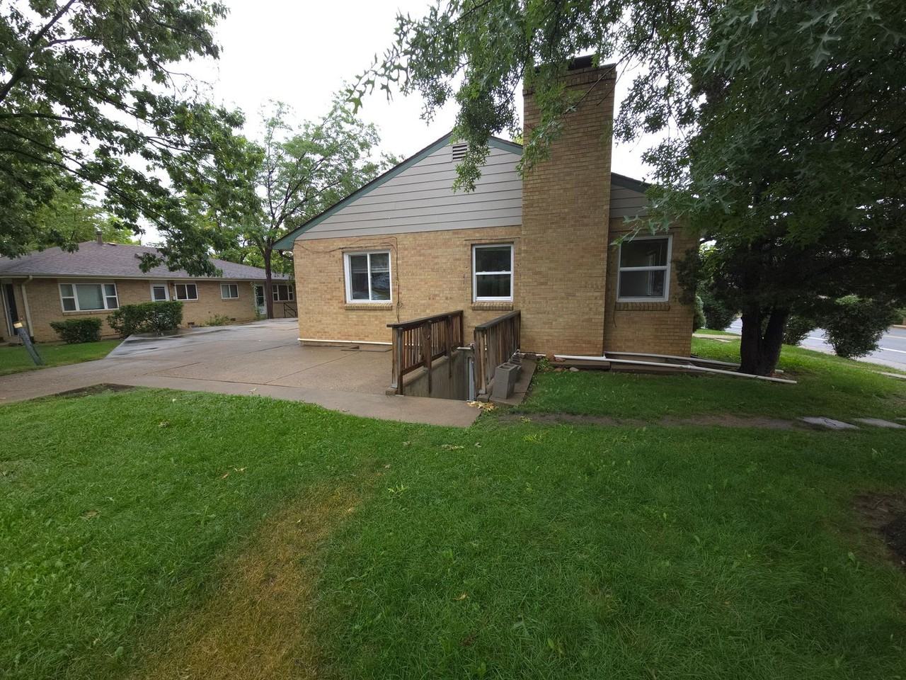 1901 Baseline Rd - Photo 6 of 50