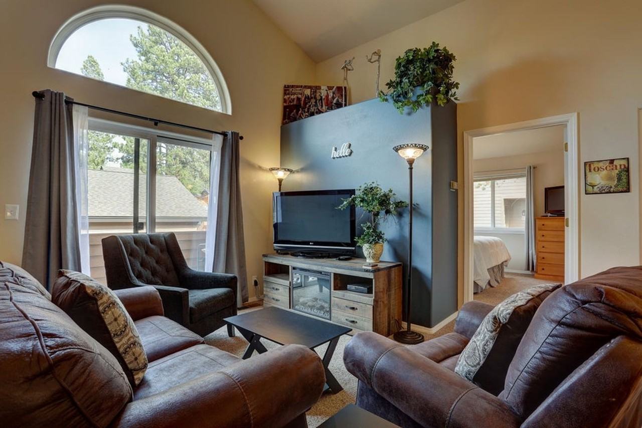56858 Enterprise Dr - Photo 4 of 29