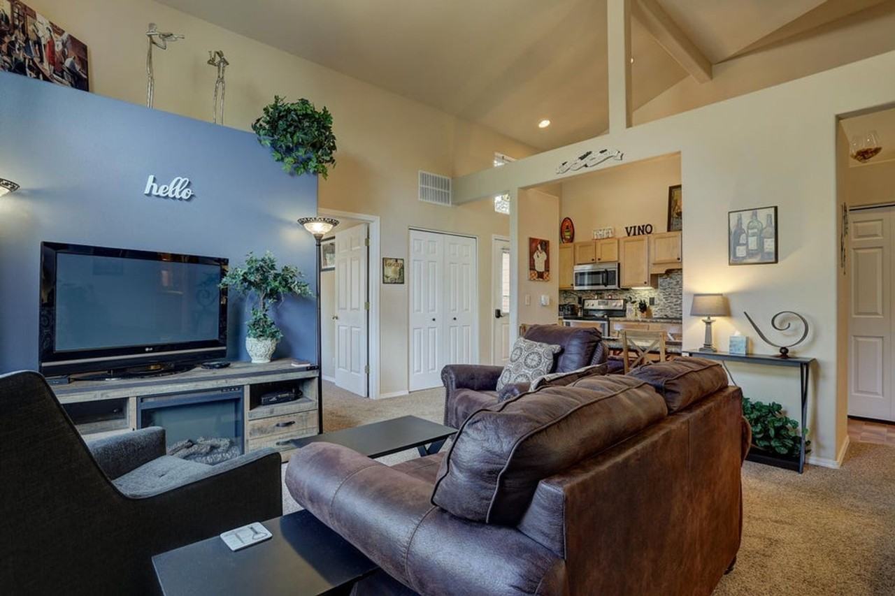 56858 Enterprise Dr - Photo 5 of 29